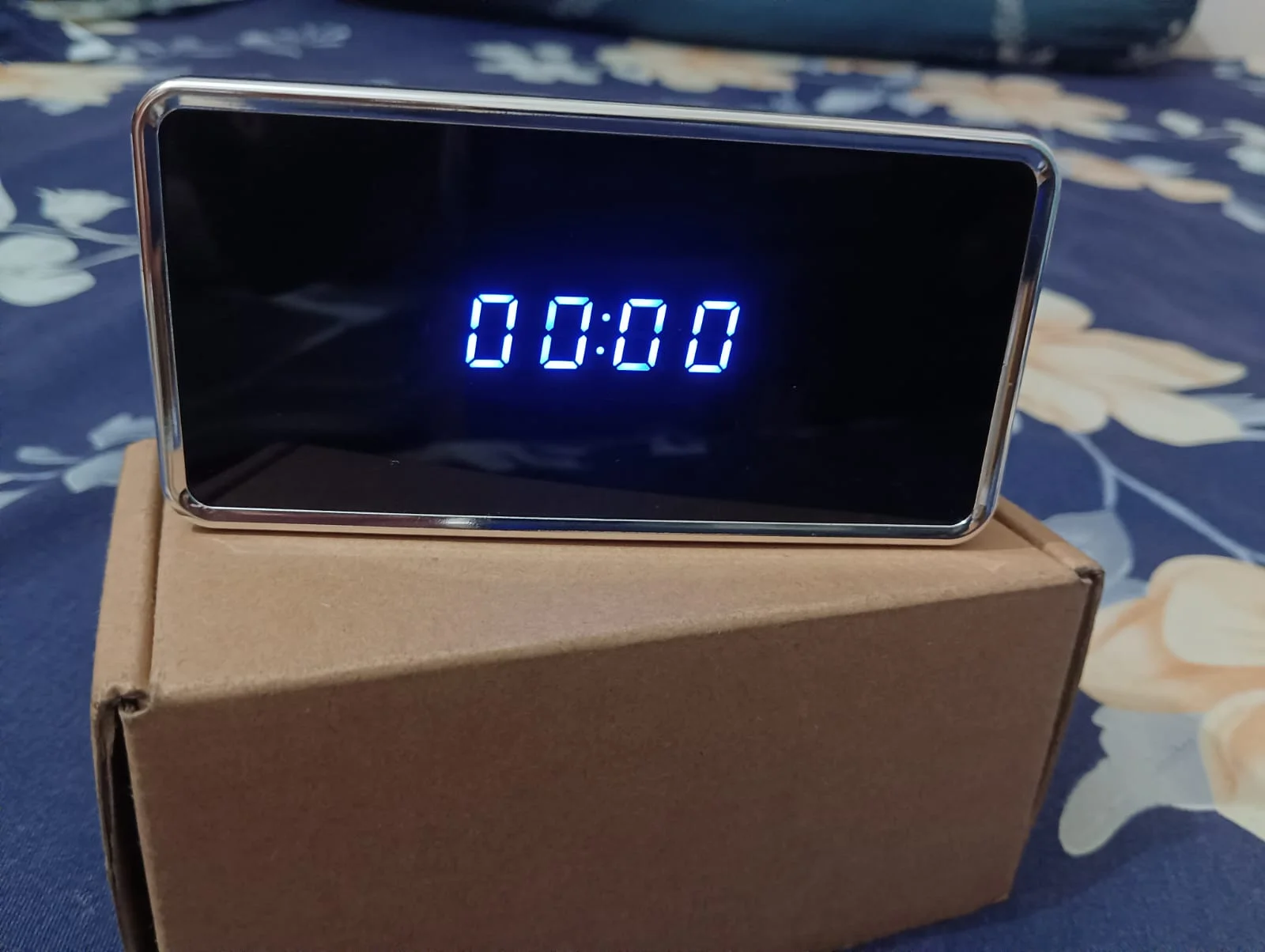 SC11A/B FHD Wi-Fi Digital Clock Camera